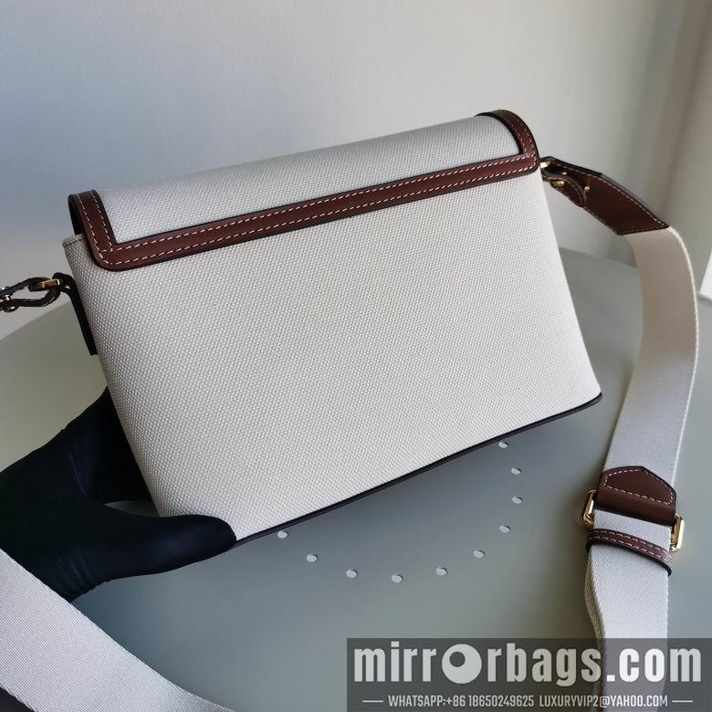 Burberry Bags 80211101 25X18X8.5cm IQ