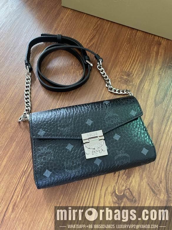 MCM Bags 20534 trumpet DY 2