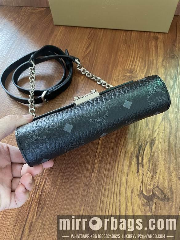 MCM Bags 20534 trumpet DY 2