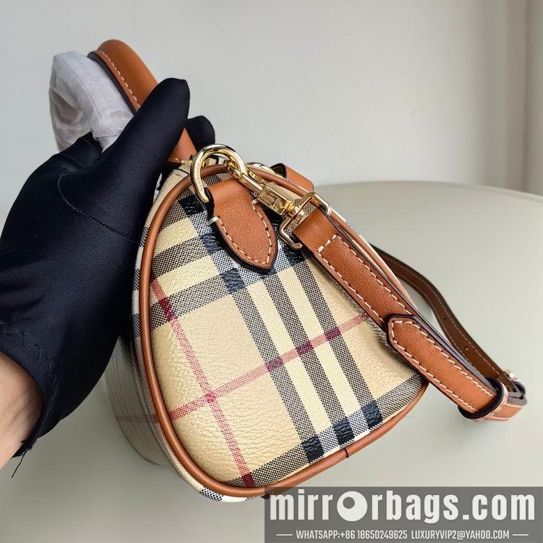 Burberry Bags 18.5X11X12cm 070603 IQ