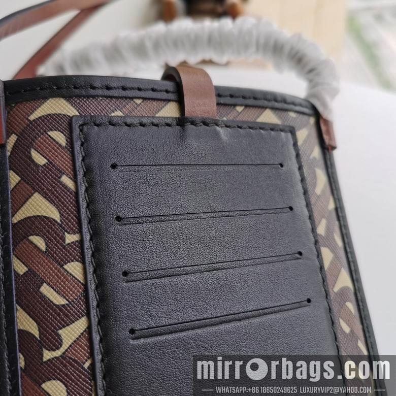 Burberry Bags 12X3.5X18cm 082701 IQ 4colour