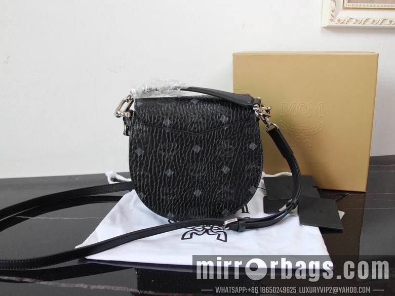 MCM Bags 10219 18x18x7cm DY 1