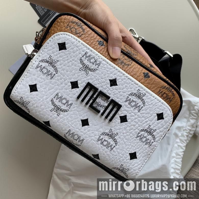 MCM Bags MCM 22x15x8cm DY 4