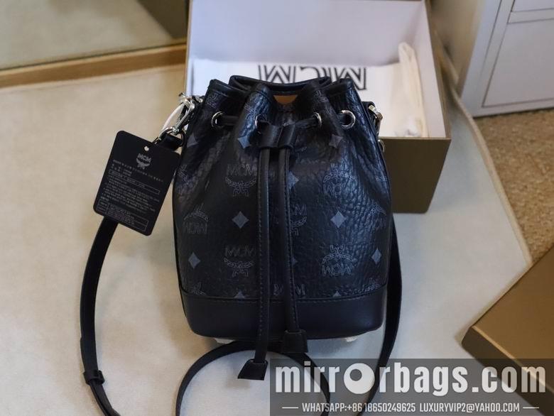 MCM Bags Dessau Visetos 6719 20x14x10cm DY 1