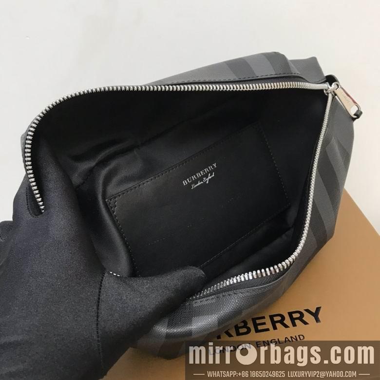 Burberry Bags 80142371 31X7.5X16cm IQ