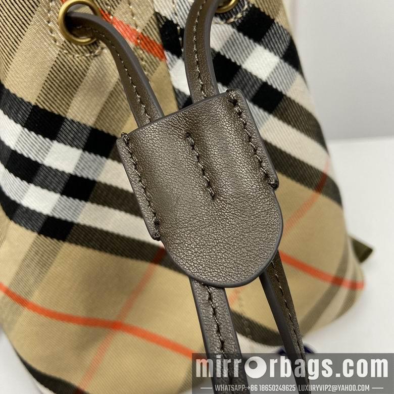 Burberry Bags 17.5X10.5X20cm 100919 DN 2colour