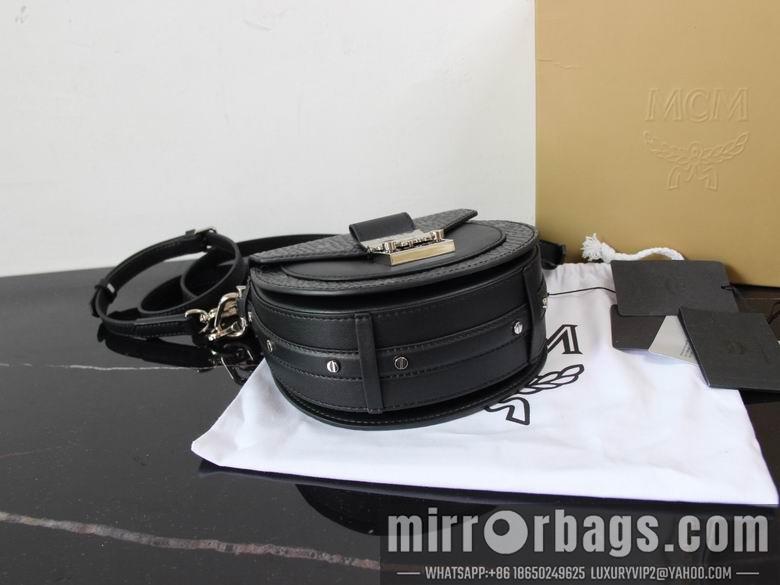 MCM Bags 10219 18x18x7cm DY 1