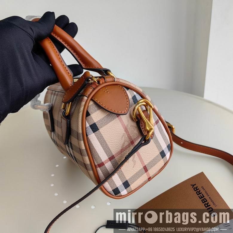 Burberry Bags 20X14X11cm 041415 IQ