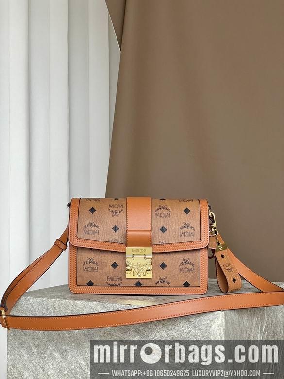 MCM Bags MWPBAW005CO001 22X5.5X15.5cm JY