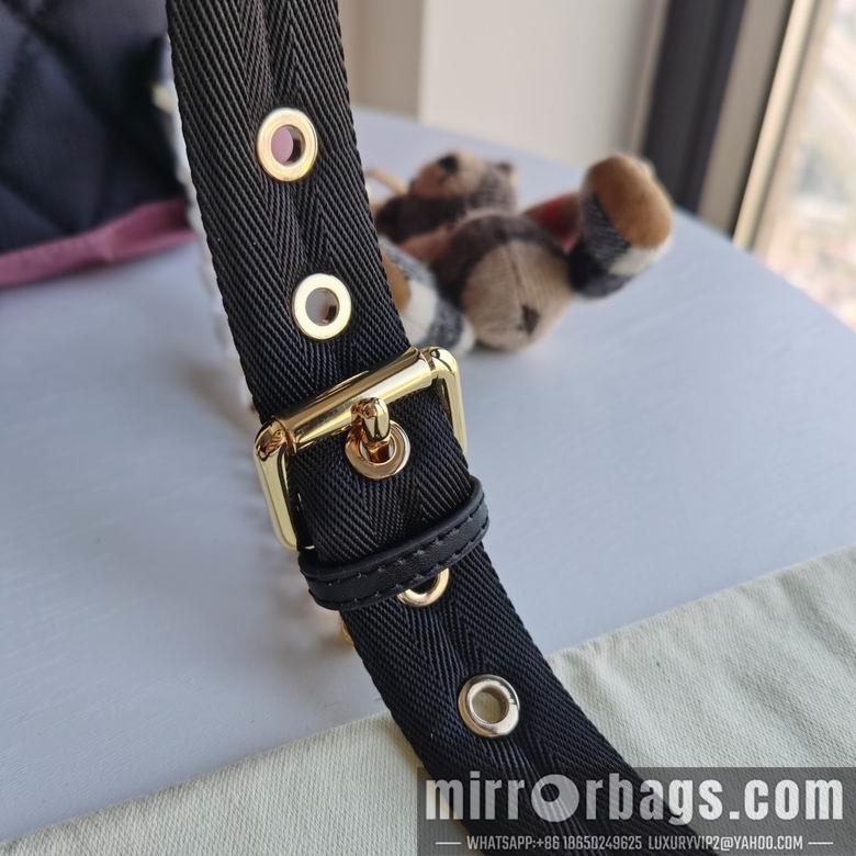 Burberry Bags 8791 31X14X38cm IQ 2