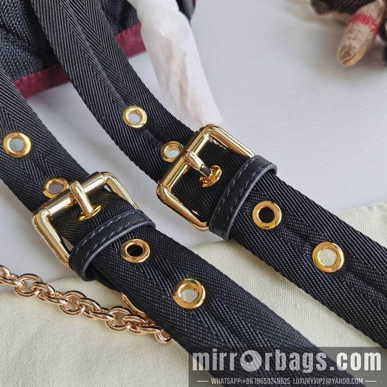 Burberry Bags 8791 31X14X38cm IQ 4