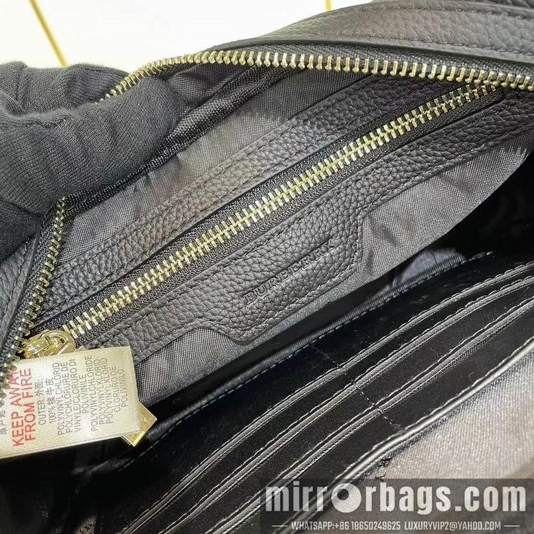Burberry Bags 66639-3 26X17X6cm WP