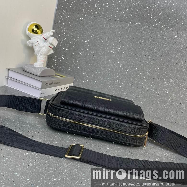Burberry Bags 66641-3 26X17X6cm WP