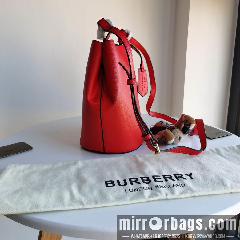 Burberry Bags 1531 18.5X23X15cm IQ 8