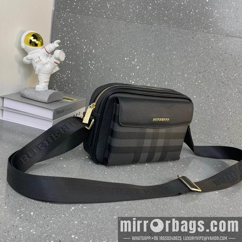 Burberry Bags 66641-3 26X17X6cm WP