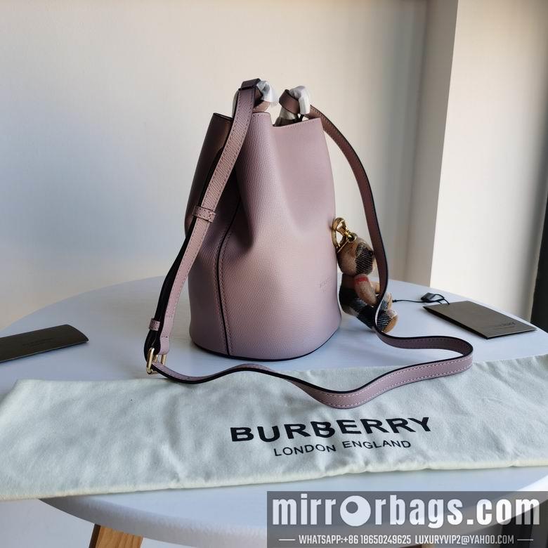 Burberry Bags 1531 18.5X23X15cm IQ 7