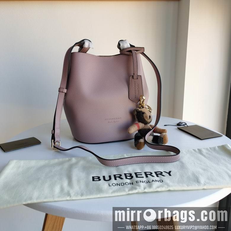 Burberry Bags 1531 18.5X23X15cm IQ 7