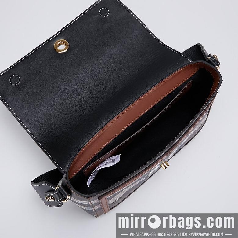 Burberry Bags 80211101 25X18X8.5cm IQ 4
