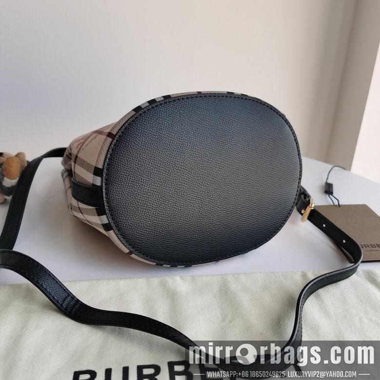Burberry Bags 1531 18.5X23X15cm IQ 3