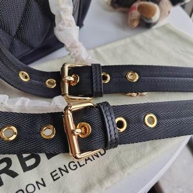 Burberry Bags 6221 22X11X33cm IQ 7