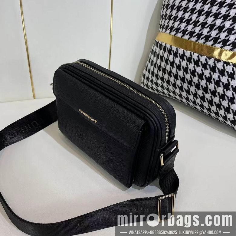 Burberry Bags 66639-3 26X17X6cm WP