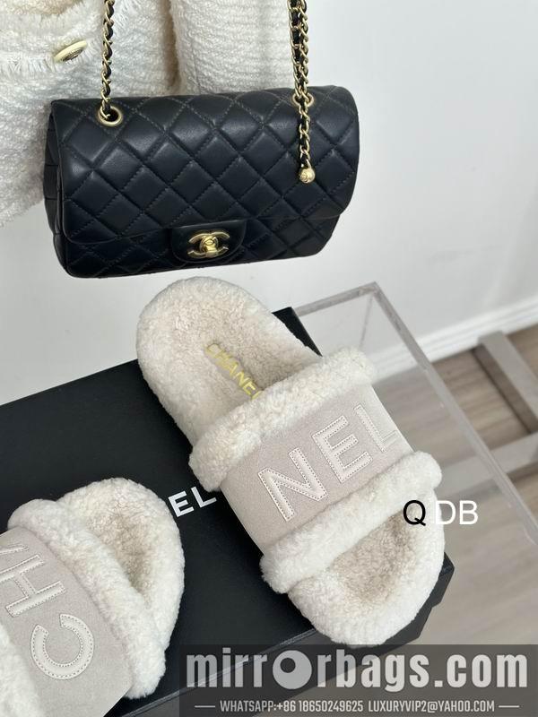 Chanel Shoes sz35-40 4C DB1012