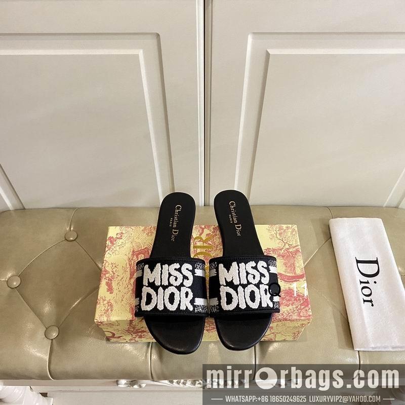 Dior Shoes sz35-40 Y0801