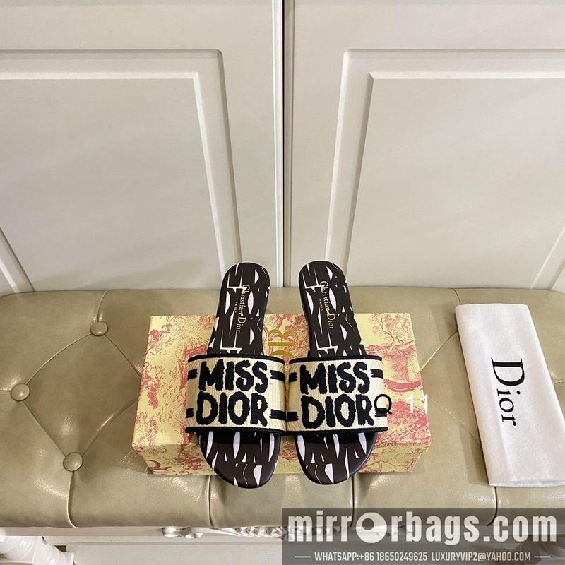 Dior Shoes sz35-40 Y0801
