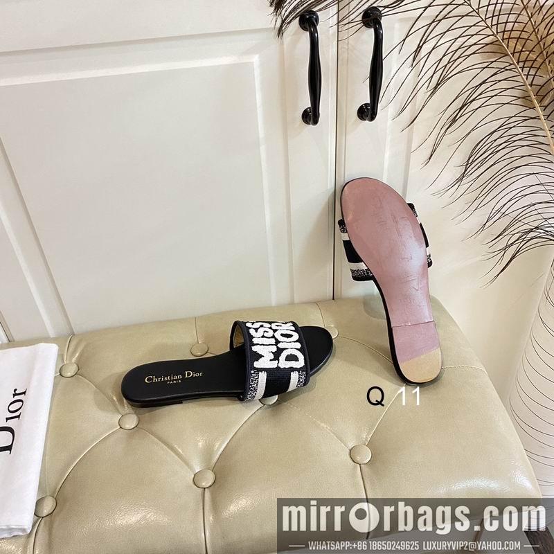 Dior Shoes sz35-40 Y0801