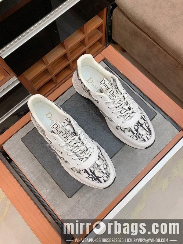 Dior Shoes mnm0108