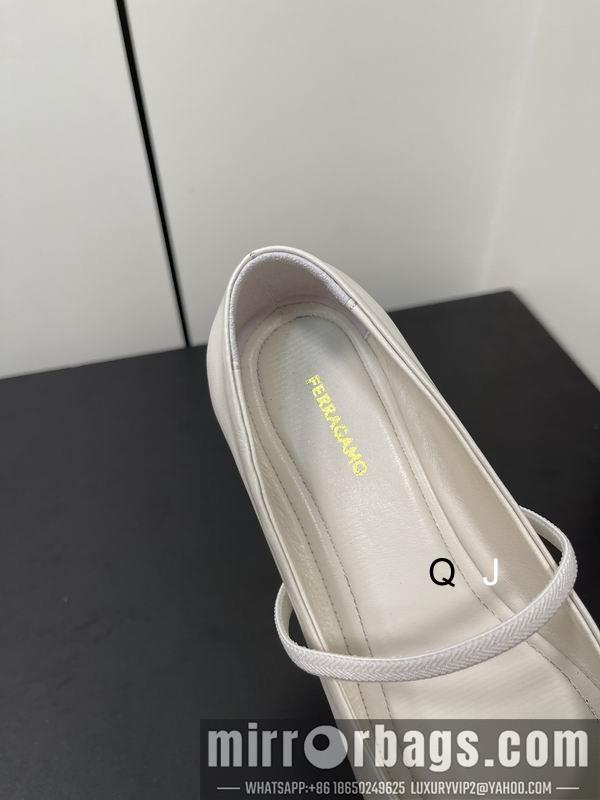 Ferragamo Shoes Ferragamo sz35-40 XJ0902
