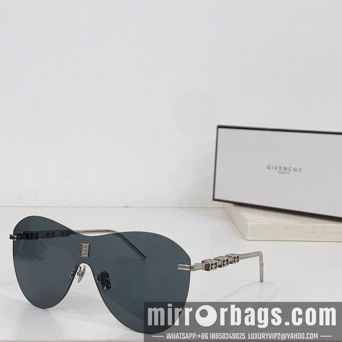 Givenchy Glasses smx22