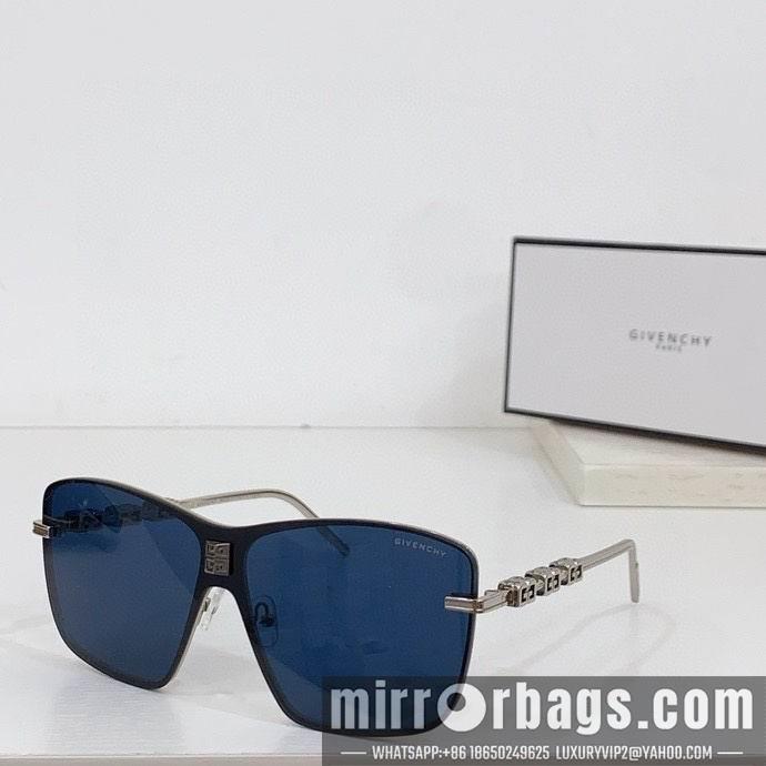 Givenchy Glasses smx21