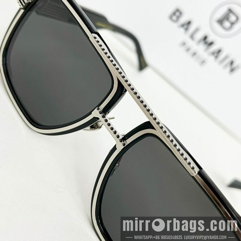 Balmain Glasses smx52