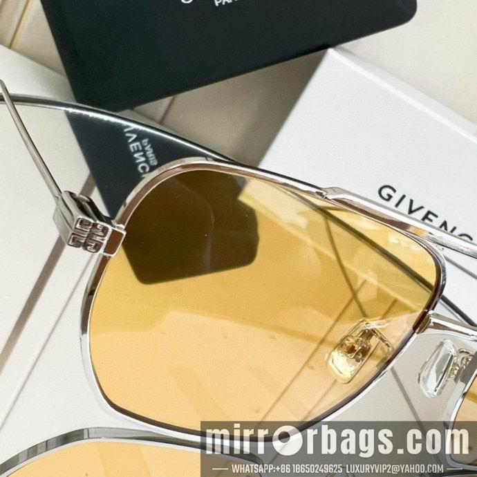 Givenchy Glasses smx11