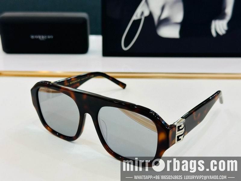 Givenchy Glasses smx15