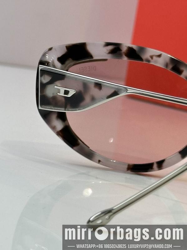 Diecet Glasses 03smh04