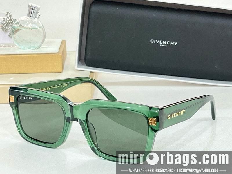 Givenchy Glasses smx10