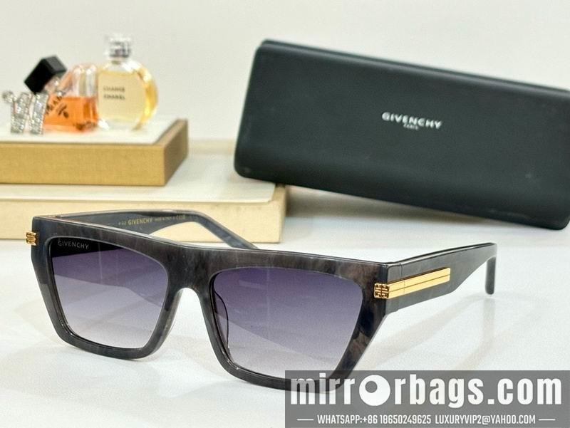 Givenchy Glasses smx14