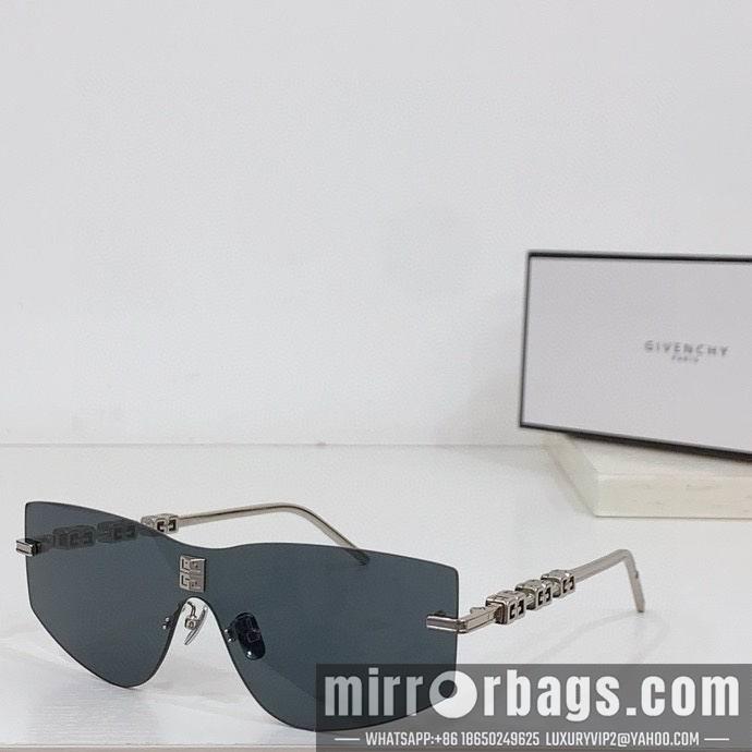 Givenchy Glasses smx20
