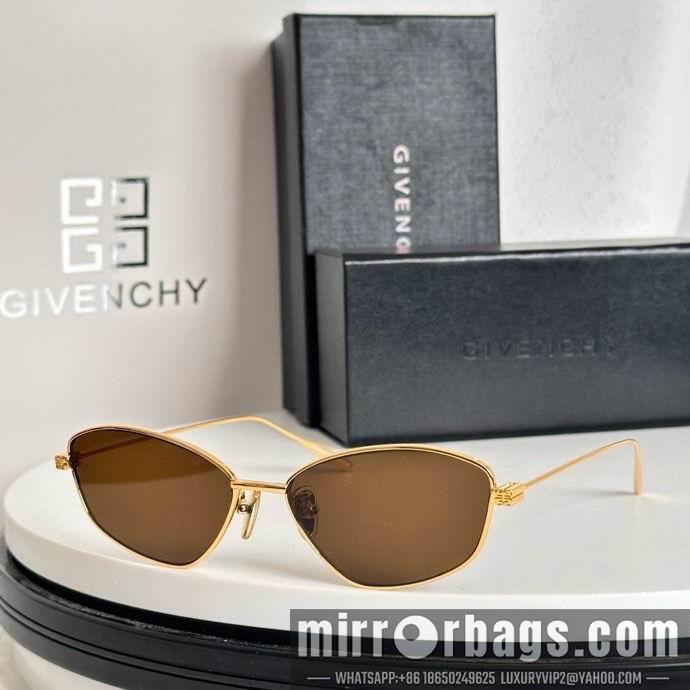 Givenchy Glasses smx25