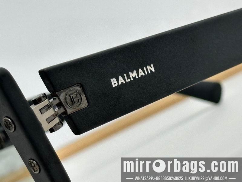 Balmain Glasses smx43