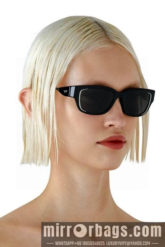Diecet Glasses 03smh08