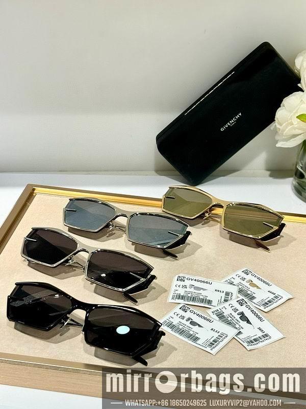 Givenchy Glasses smx13
