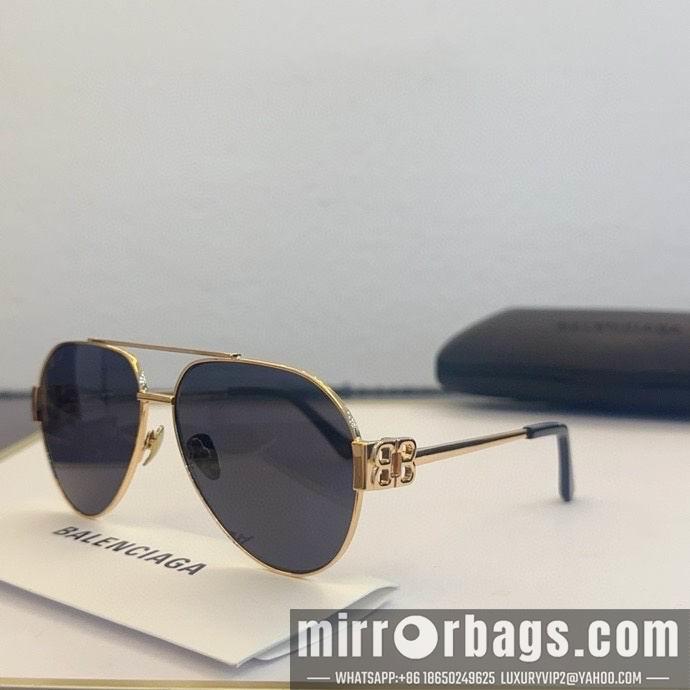 Givenchy Glasses smx26