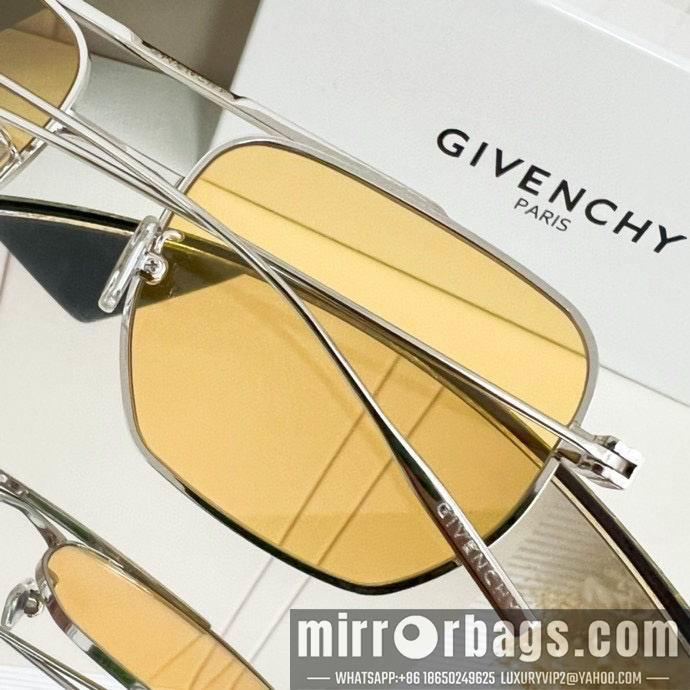 Givenchy Glasses smx11