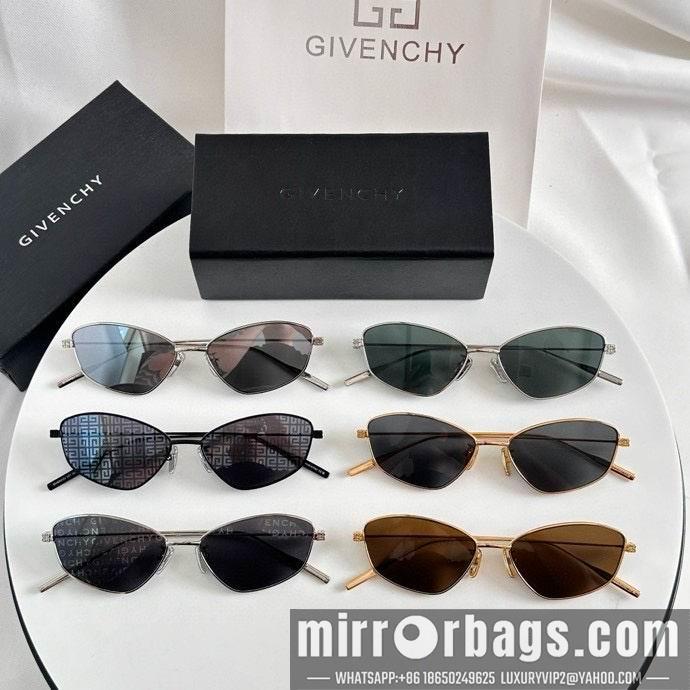 Givenchy Glasses smx25