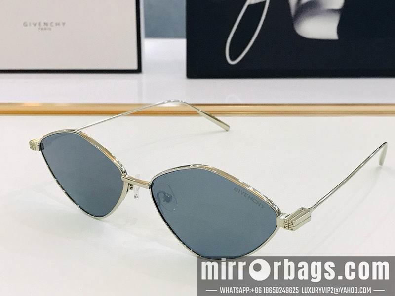 Givenchy Glasses smx09
