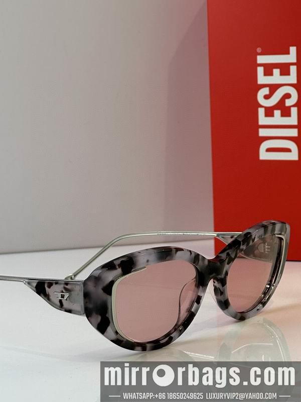 Diecet Glasses 03smh04