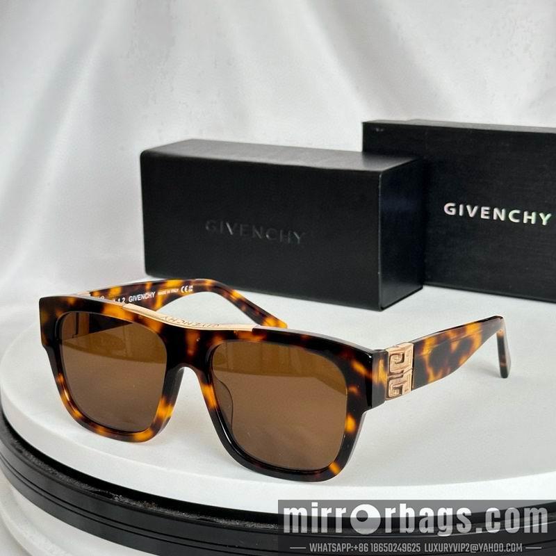 Givenchy Glasses smx18